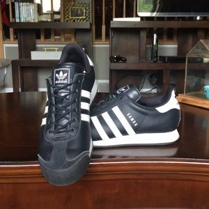 SAMOA / ADIDAS INDOOR OR GYM SHOES